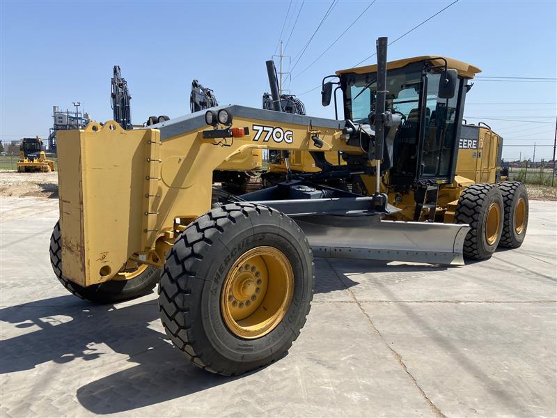 John Deere 770G Motor Grader — 215 HP, 12 ft Moldboard, 34,173 lb Blade Pull, 42,825 lb Operating Weight