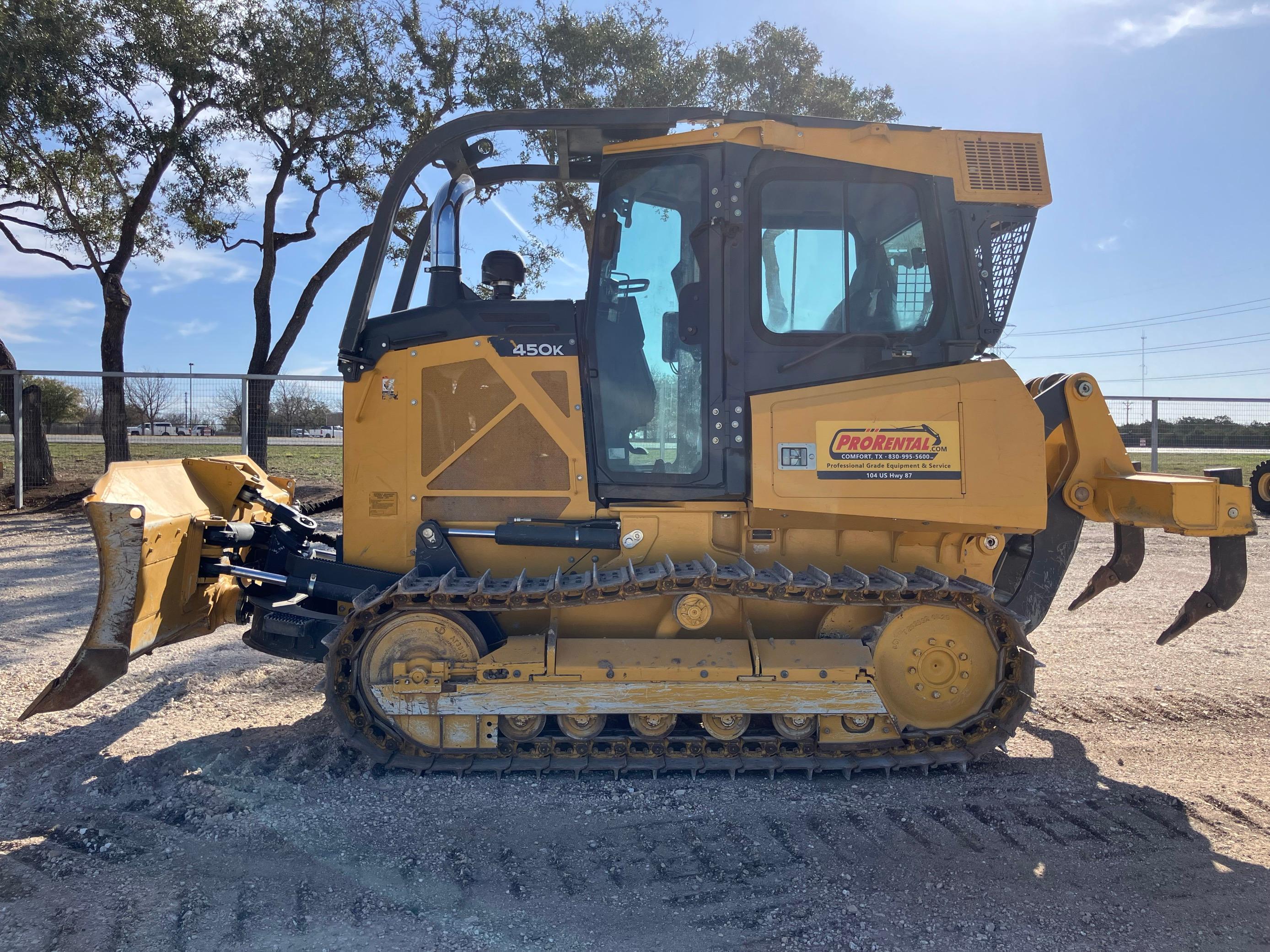 John Deere 450K 84HP Dozer with 3-Shank Ripper 