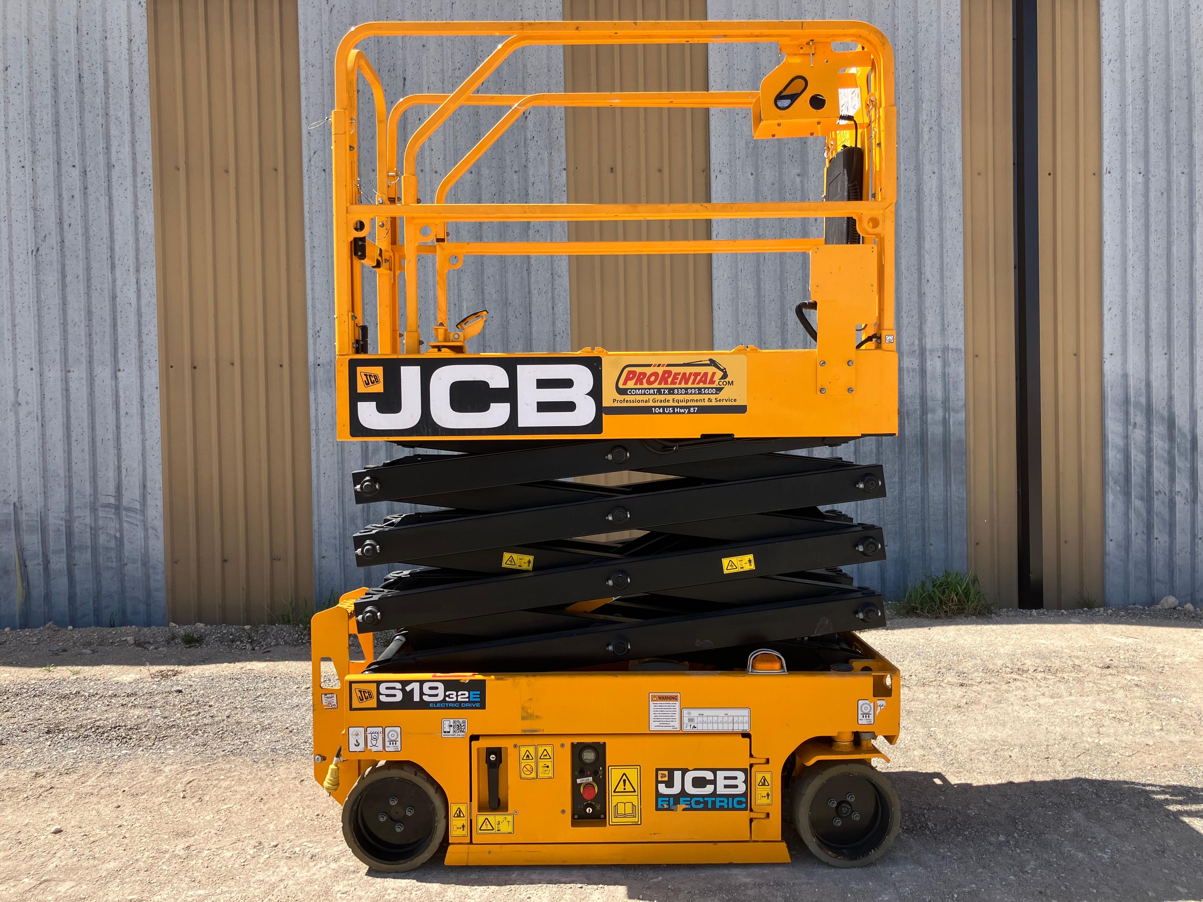 JCB S1932E 19’ Electric Scissor Lift 