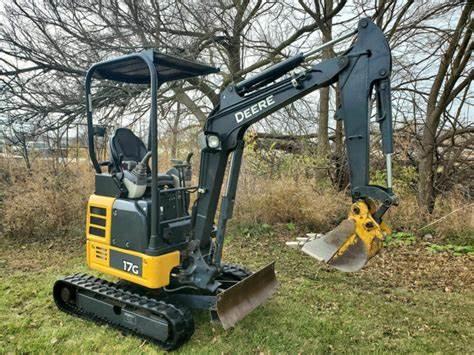 2023 JD 17G Mini Excavator w/ Thumb