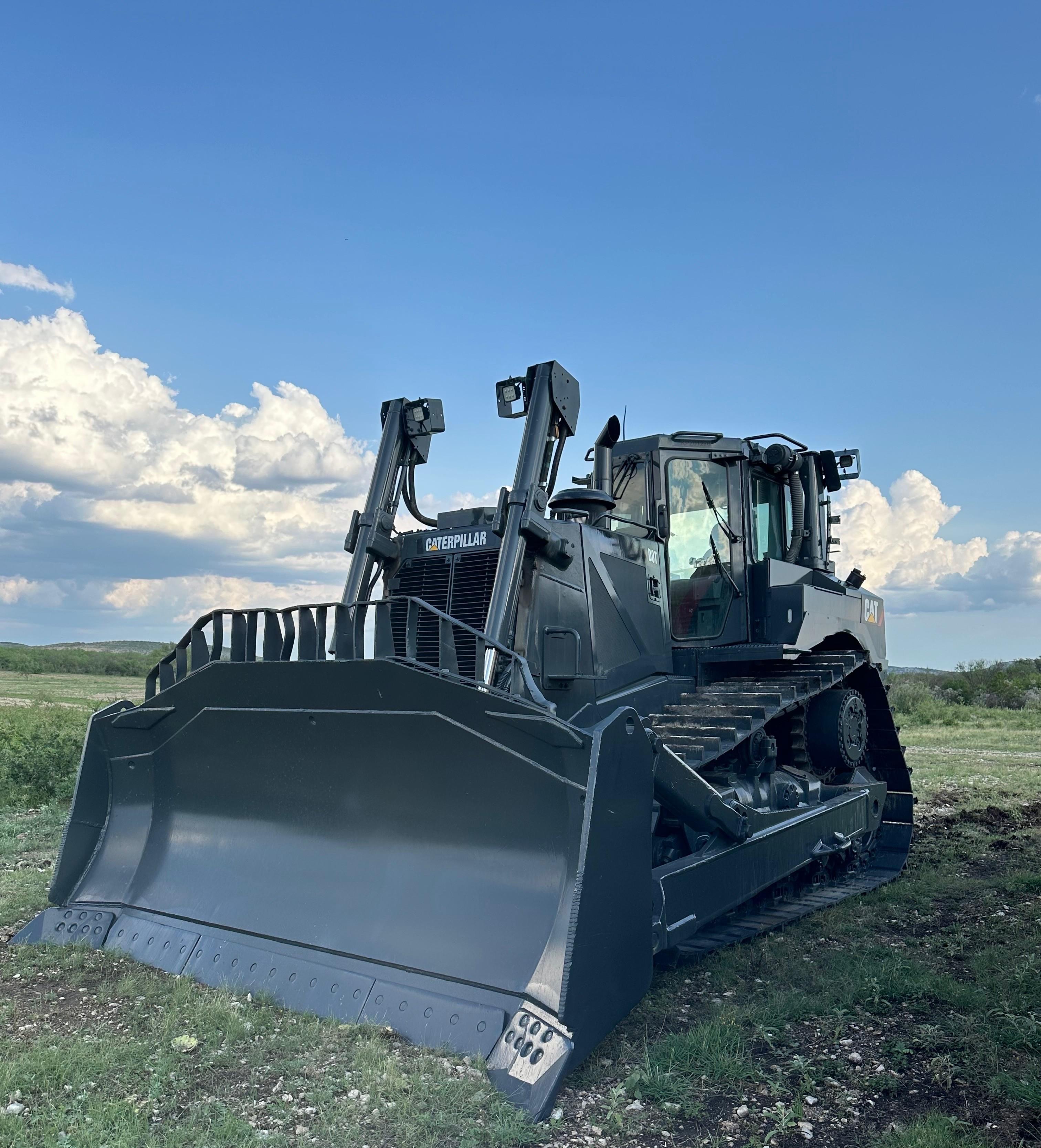 CAT D8T