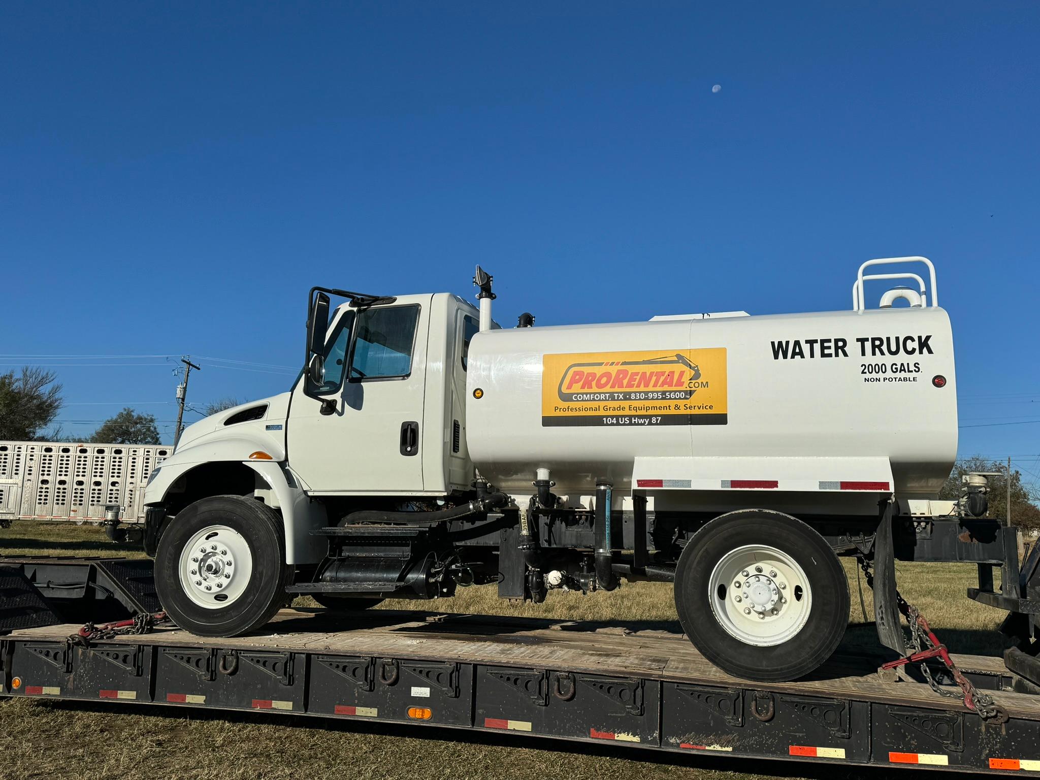 2,000 Gallon Water Truck